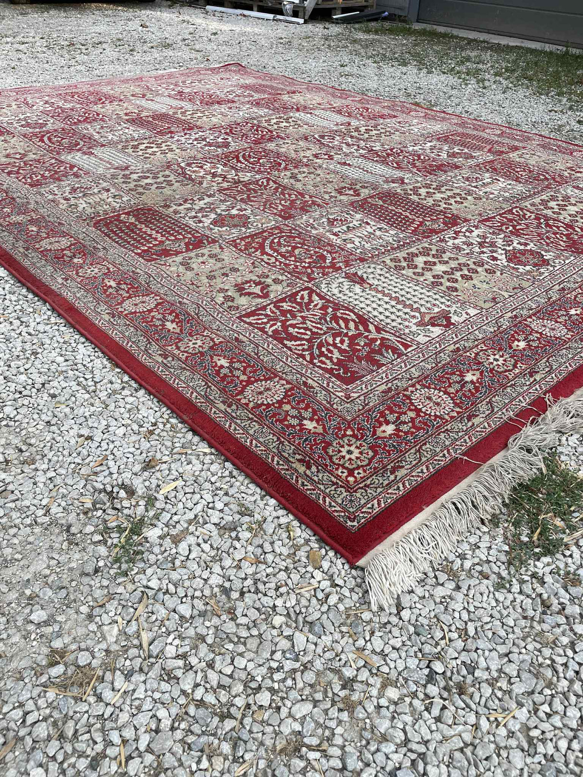 Très grand tapis oriental