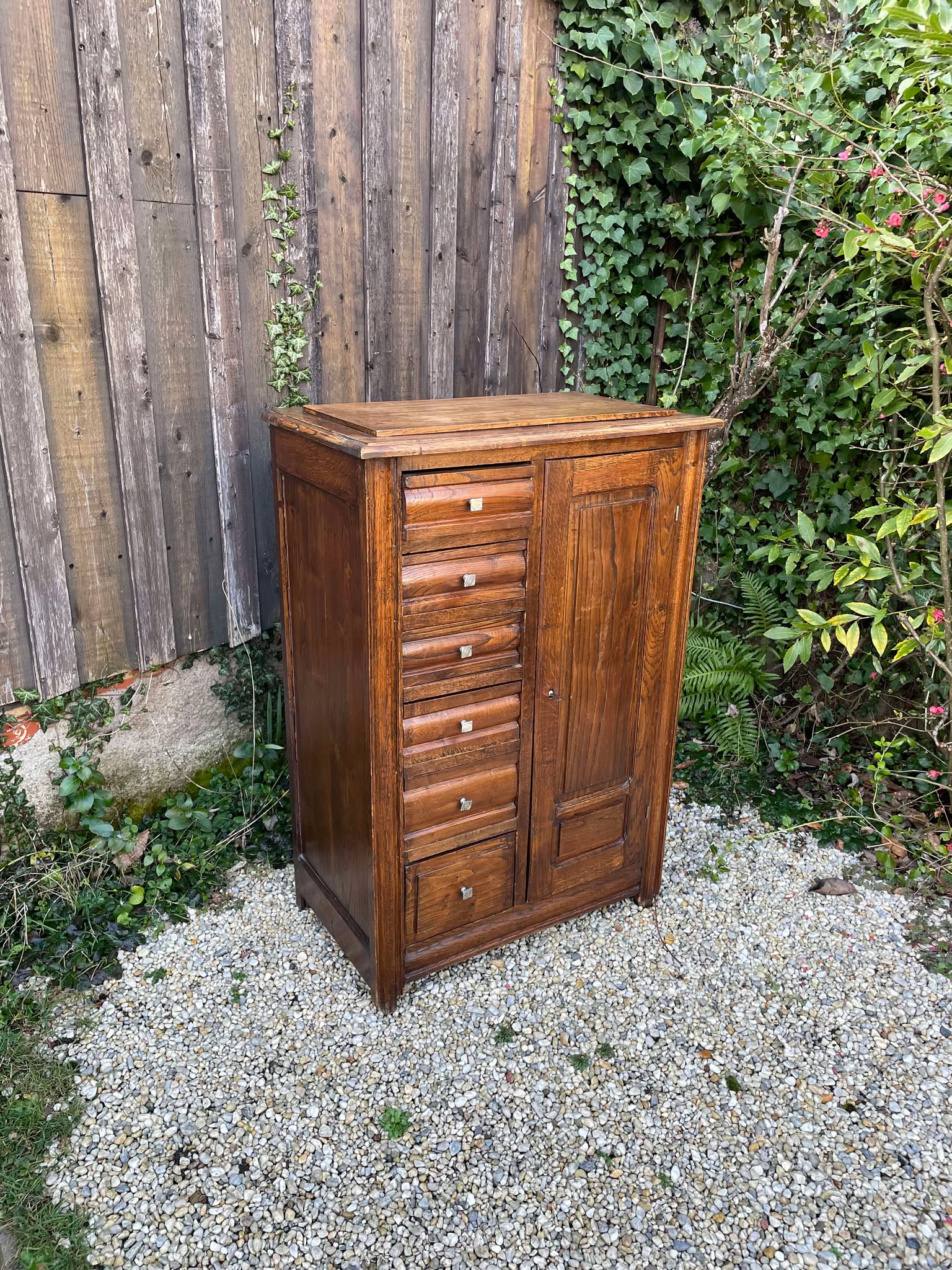 Meuble de rangement vintage