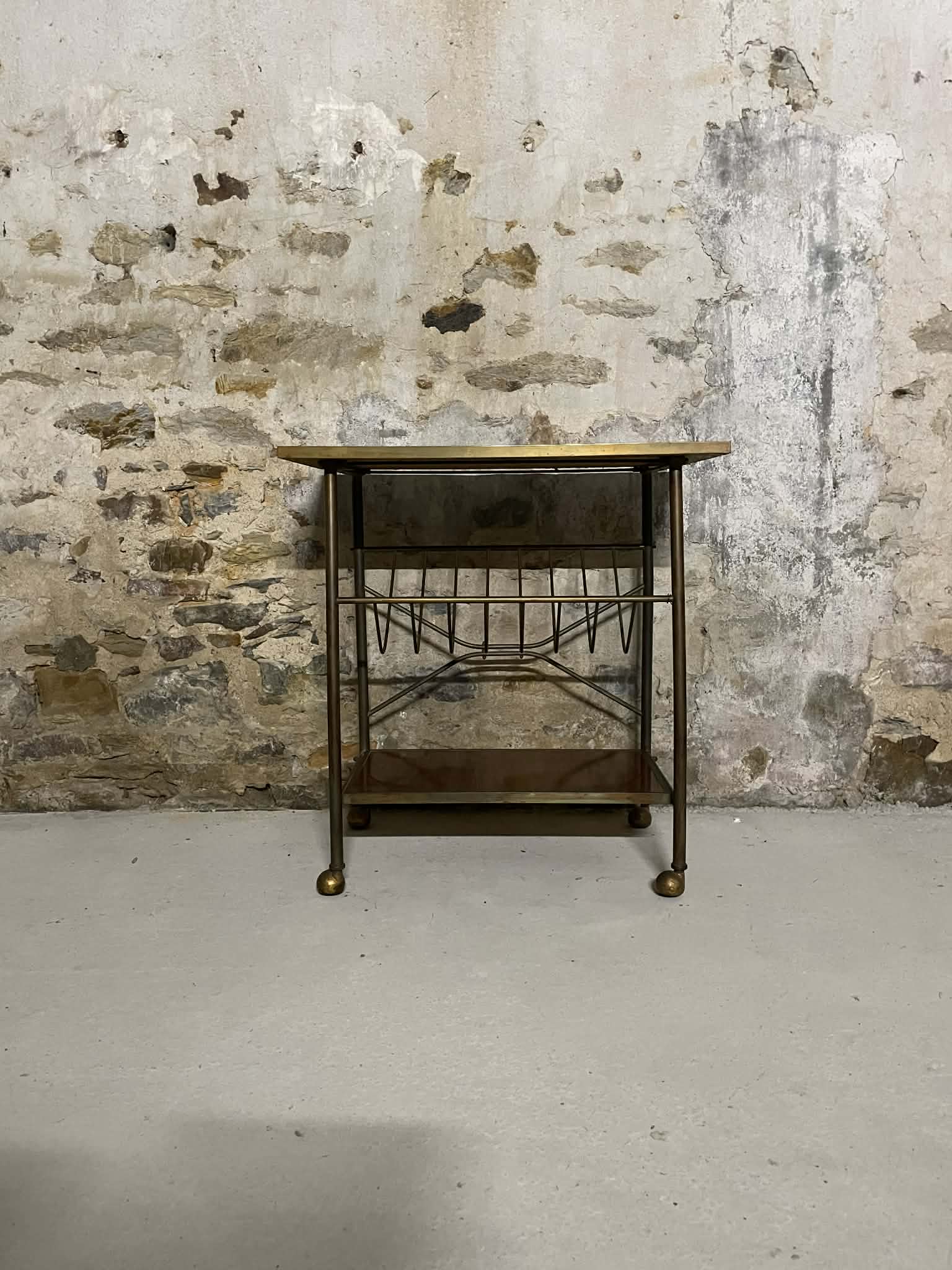 Table d’appoint vintage avec porte-revues/vinyles