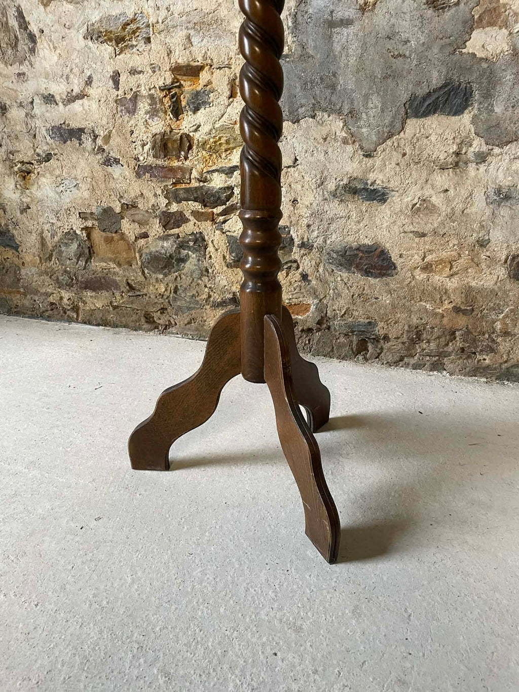 Porte-manteau ancien en bois tourné