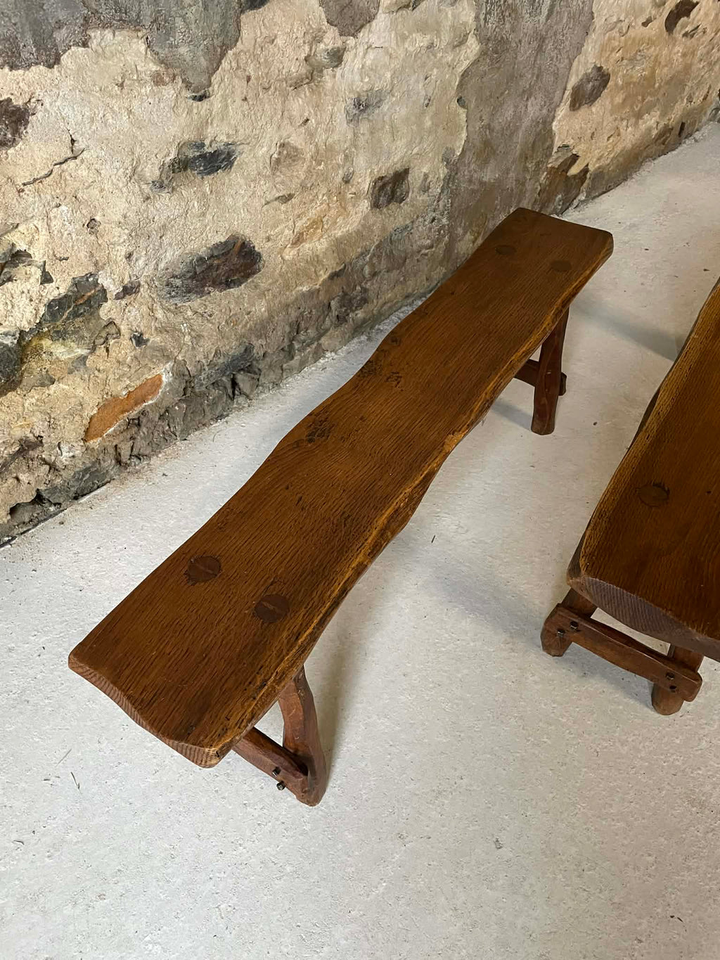 Lot de petits bancs rustiques en chêne massif