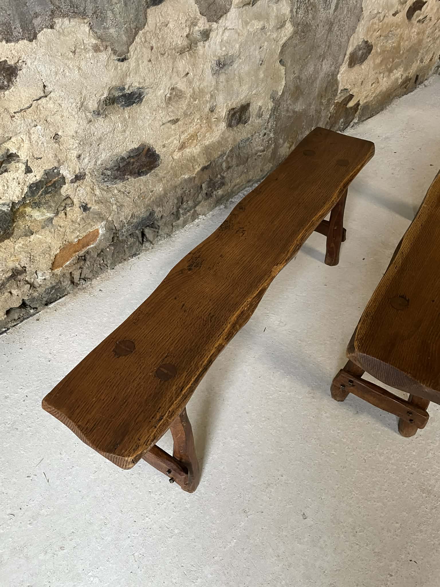 Lot de petits bancs rustiques en chêne massif