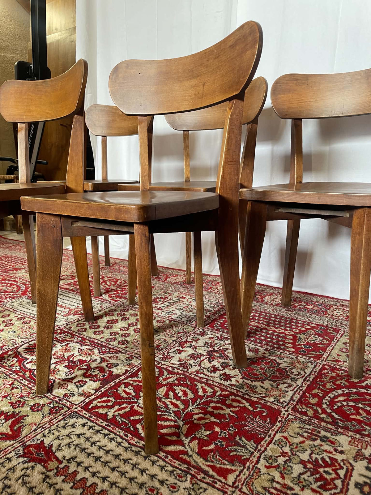 Lot de 5 chaises bistrot vintage en bois – Style Baumann