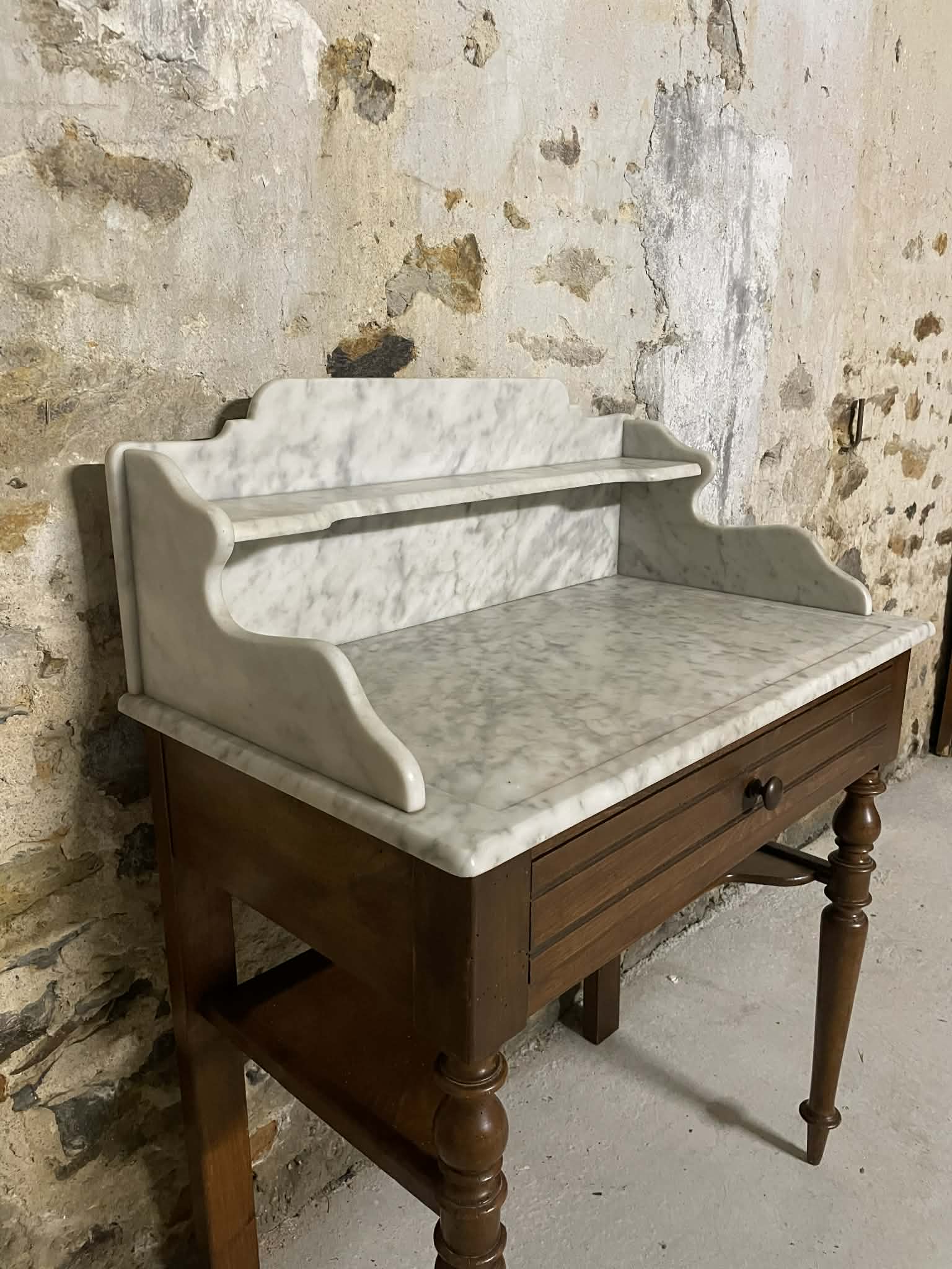 Coiffeuse ancienne en bois et marbre blanc