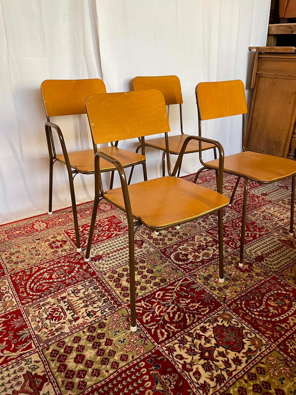 Ensemble de 2 chaises et 2 fauteuils d'école vintage – Bois et métal