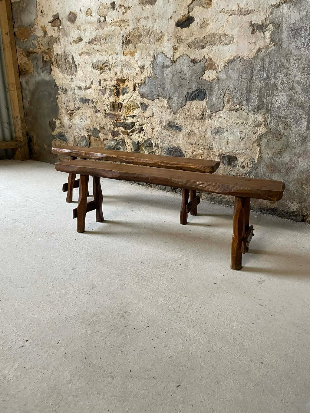 Lot de petits bancs rustiques en chêne massif