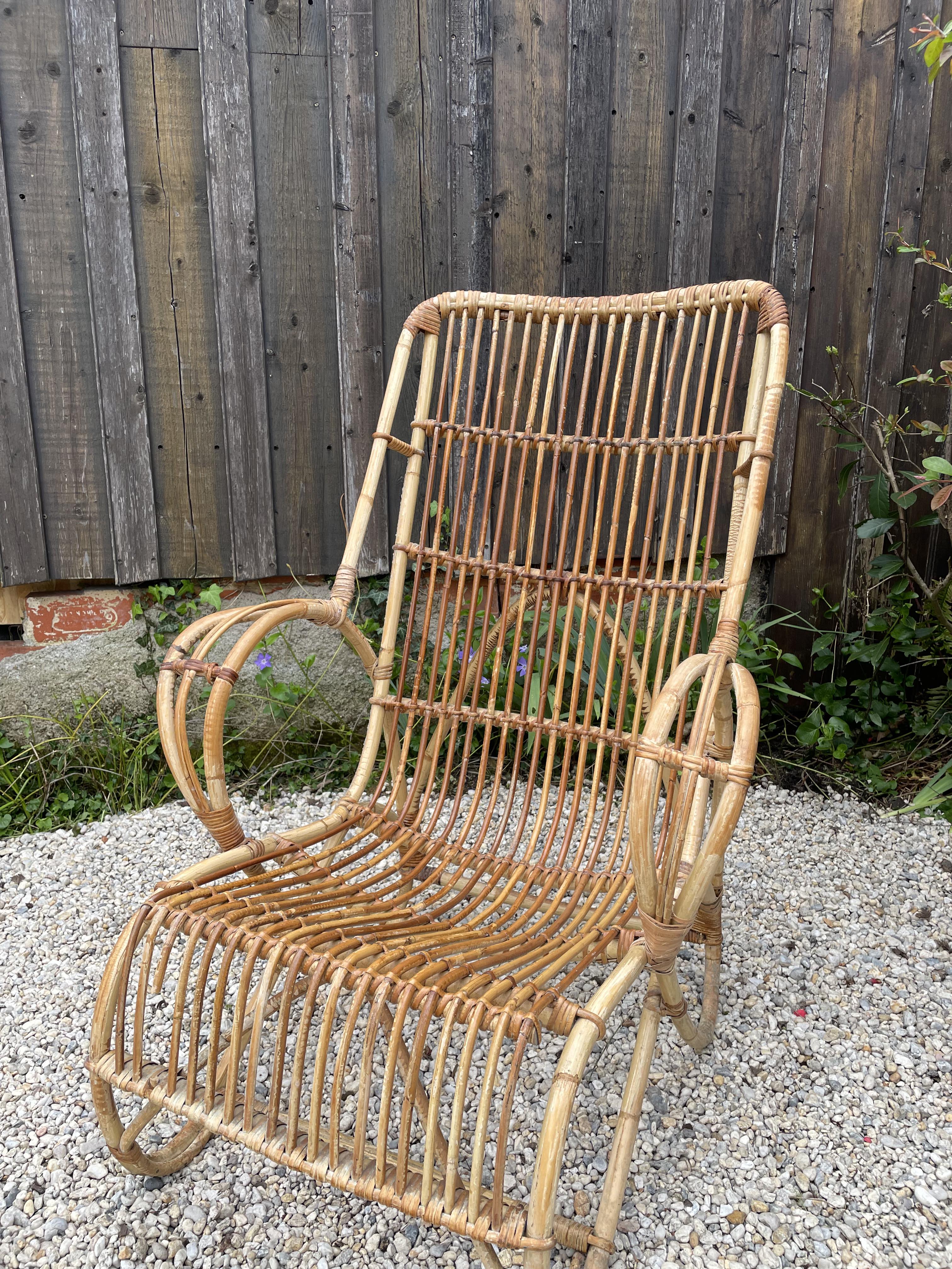 Grand fauteuil en rotin