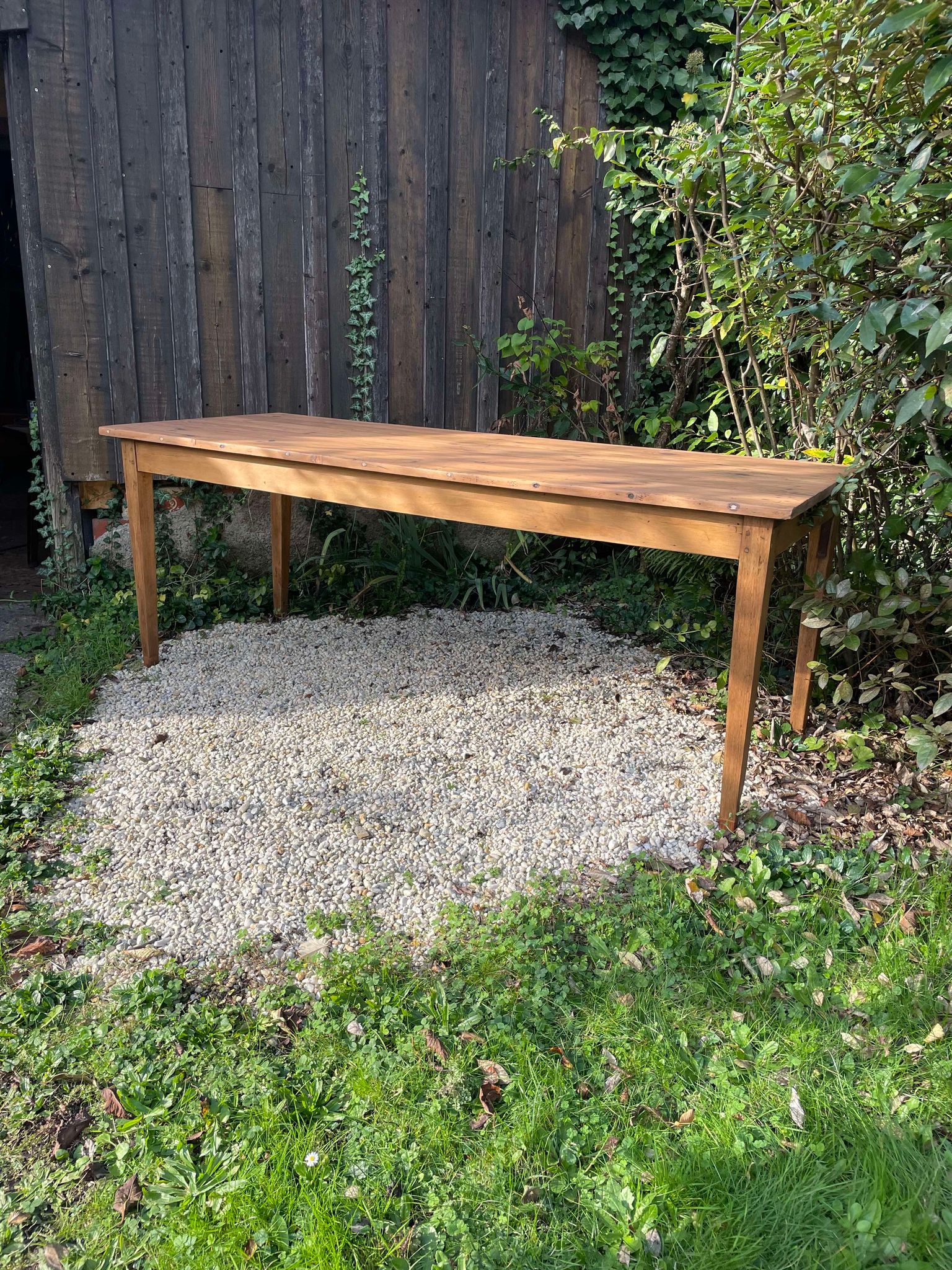 Grande table de ferme pieds fuseaux
