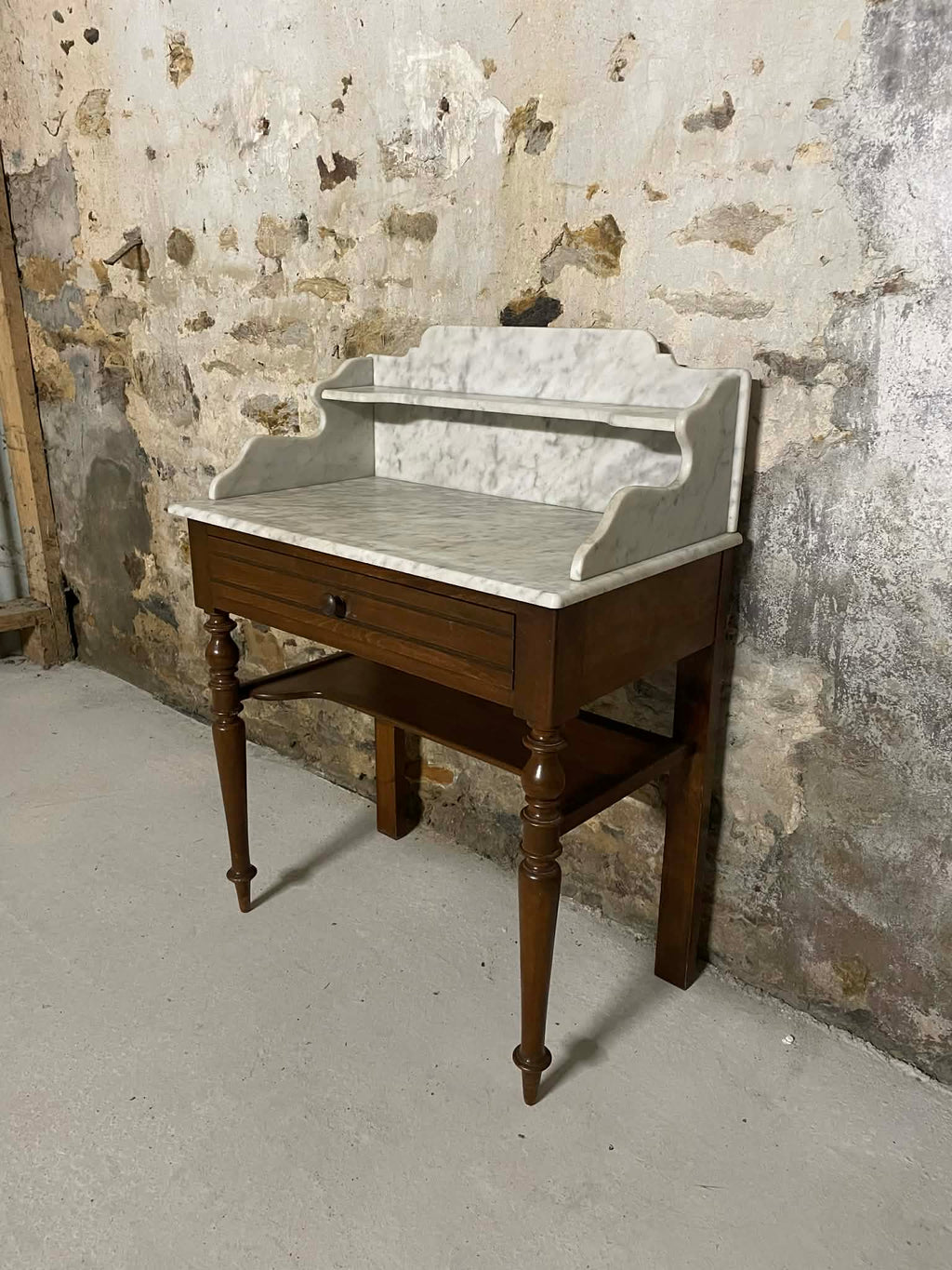 Coiffeuse ancienne en bois et marbre blanc