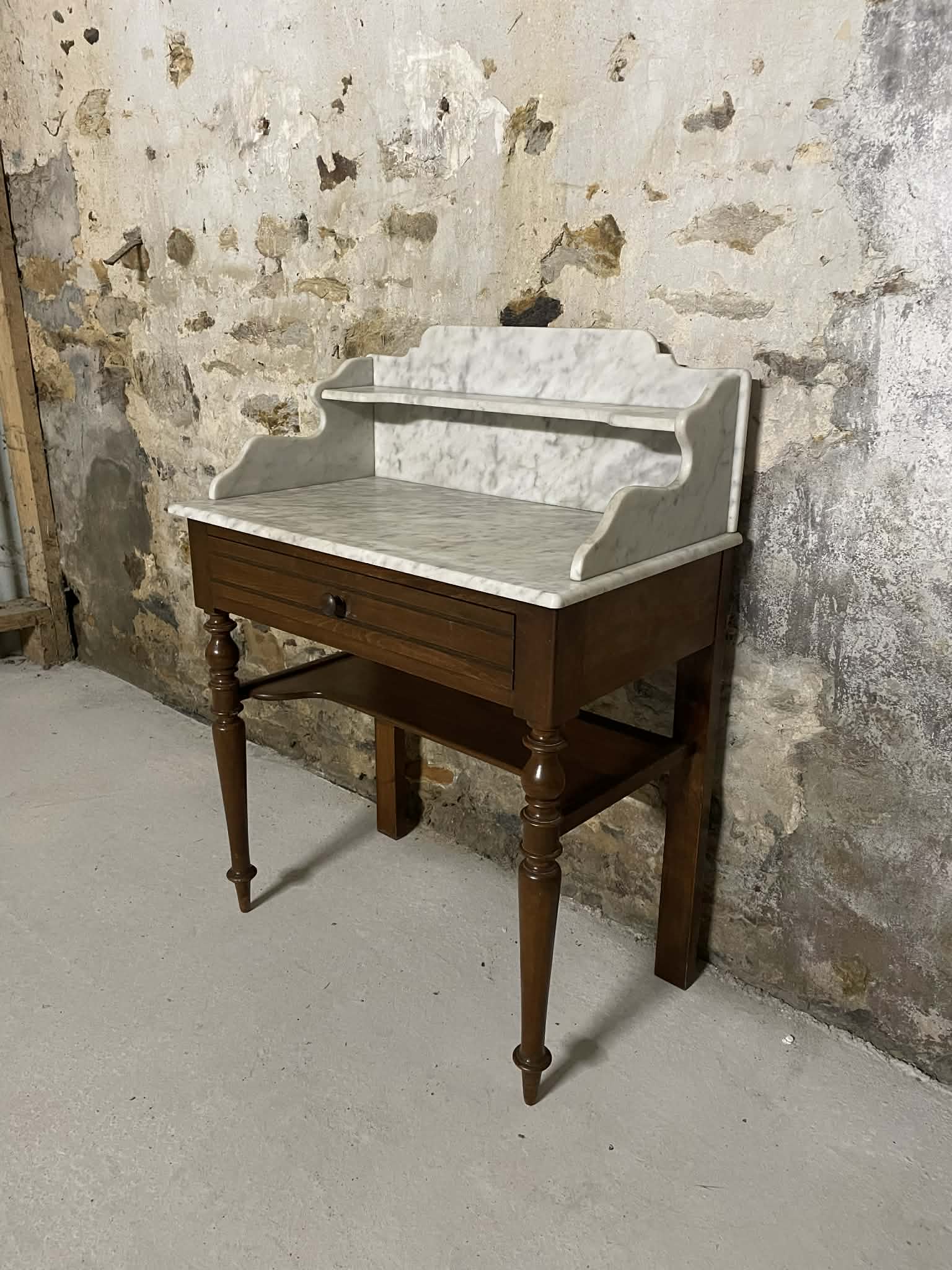 Coiffeuse ancienne en bois et marbre blanc