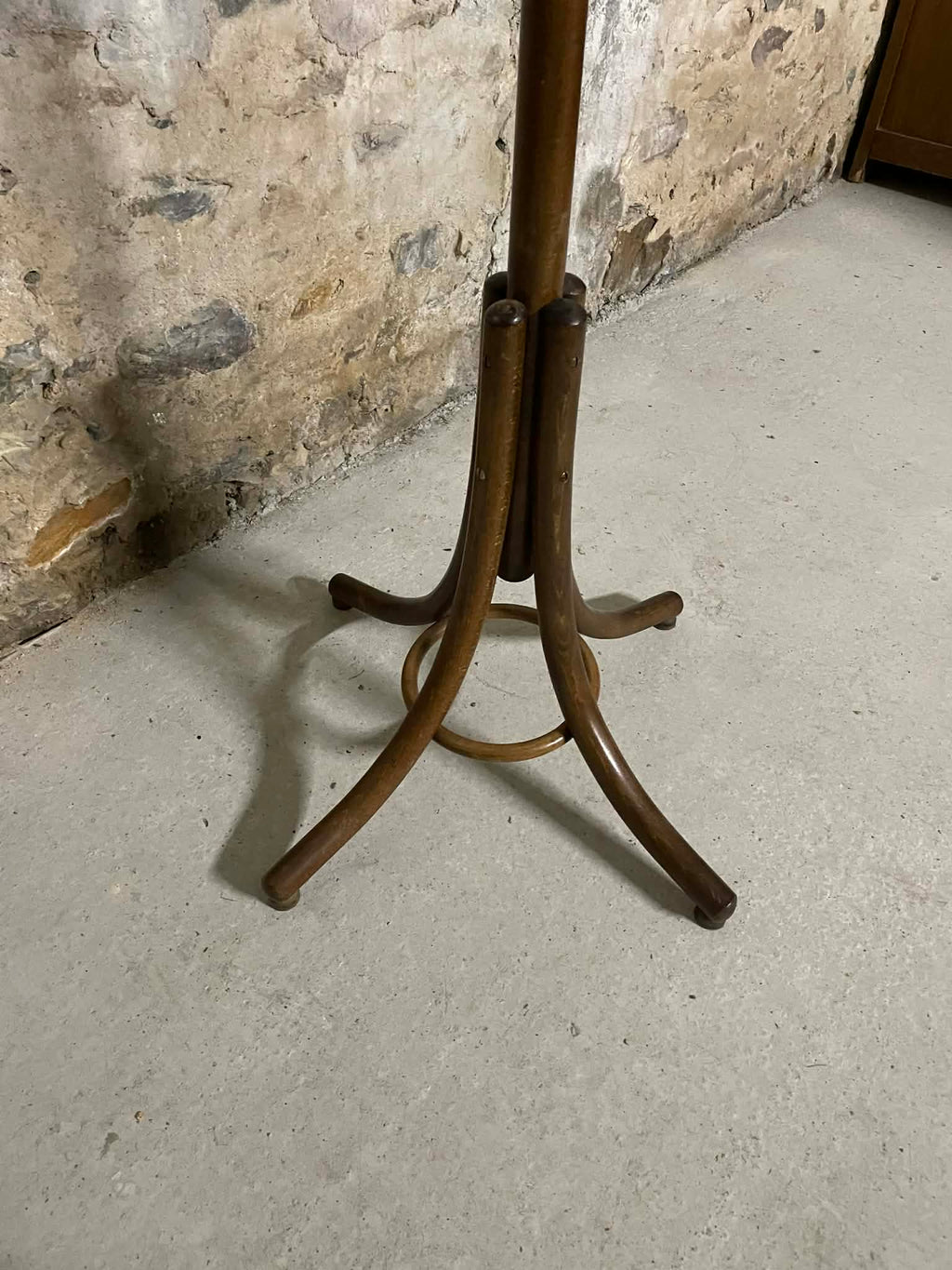 Porte-manteau bois cintré style bistrot Thonet