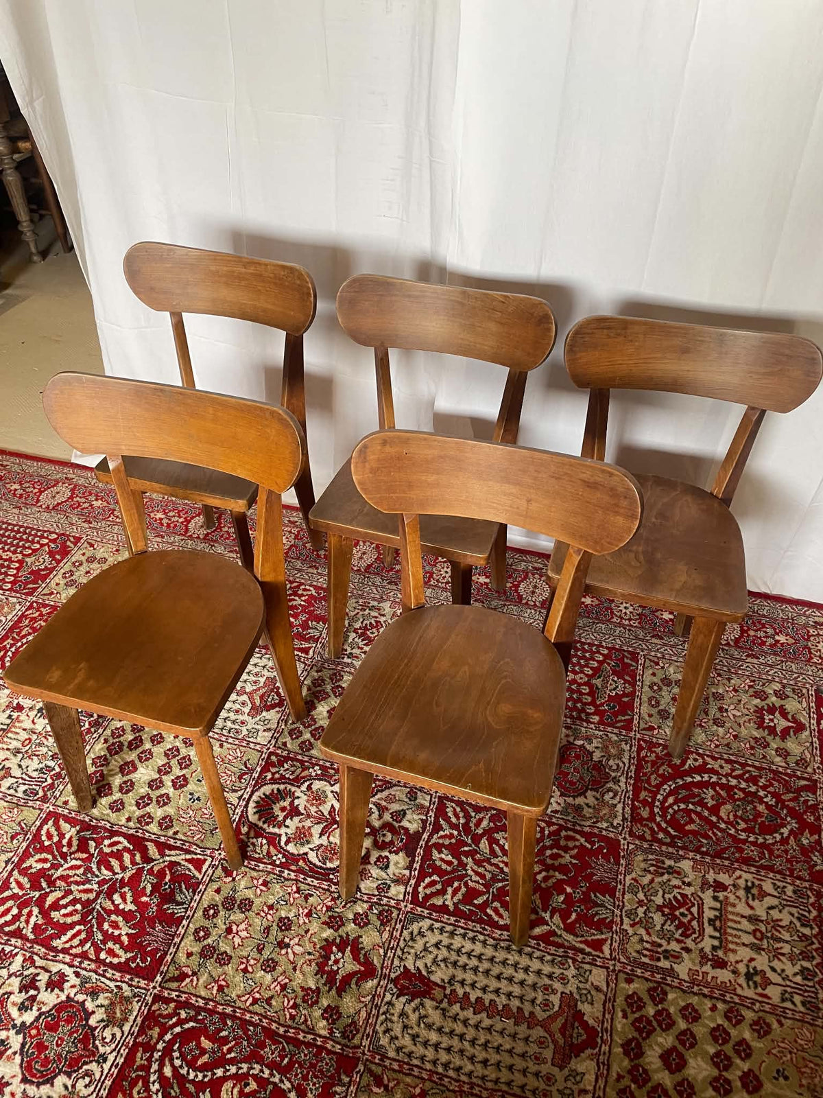 Lot de 5 chaises bistrot vintage en bois – Style Baumann