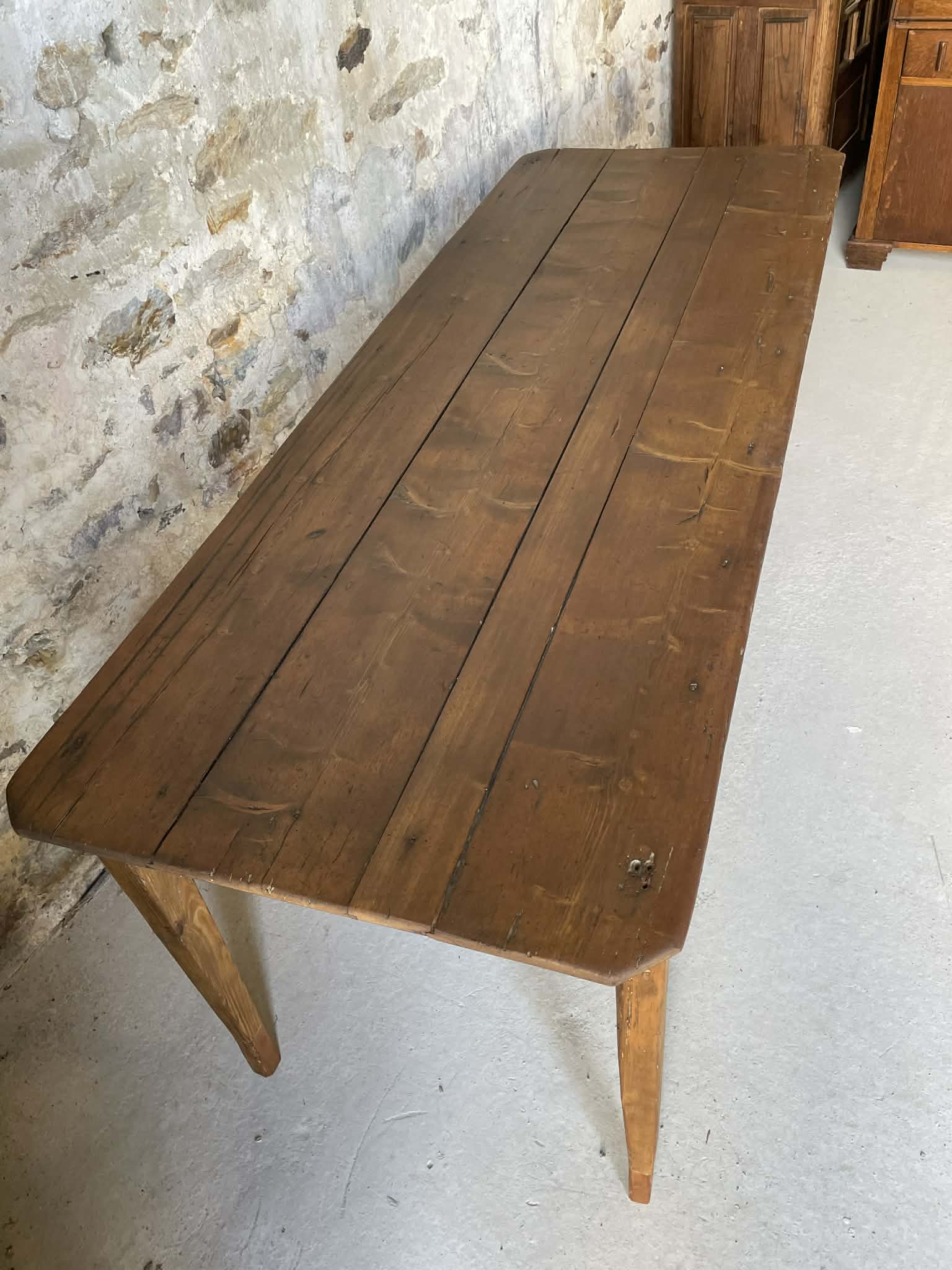Table ancienne en bois pieds fuseaux