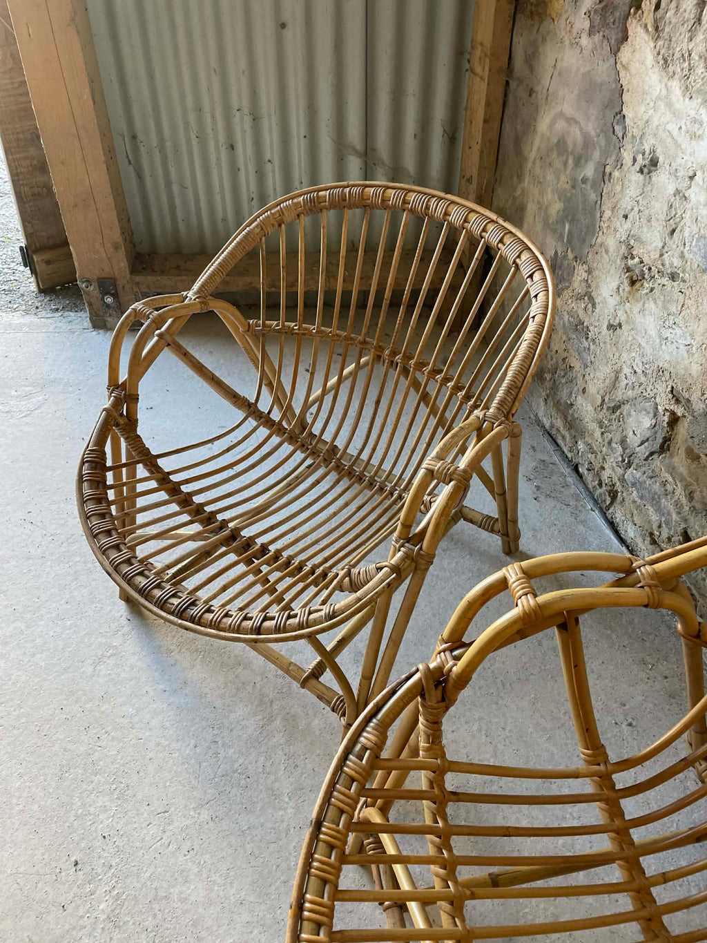 Fauteuil en osier vintage années 70