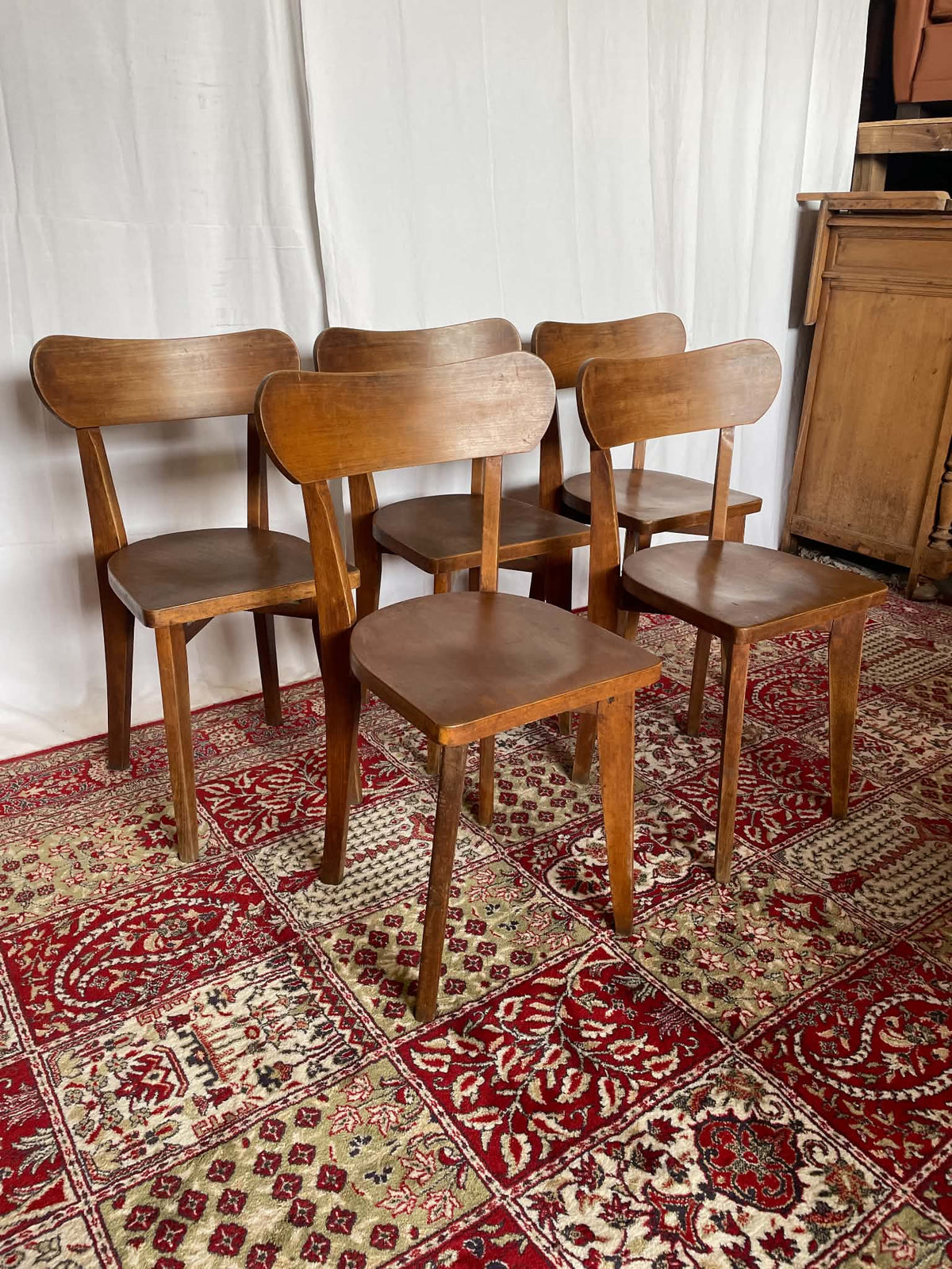 Lot de 5 chaises bistrot vintage en bois – Style Baumann