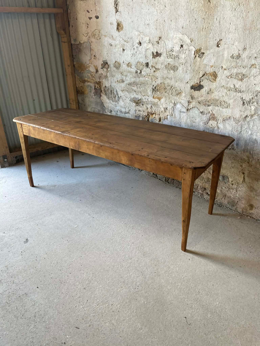 Table ancienne en bois pieds fuseaux