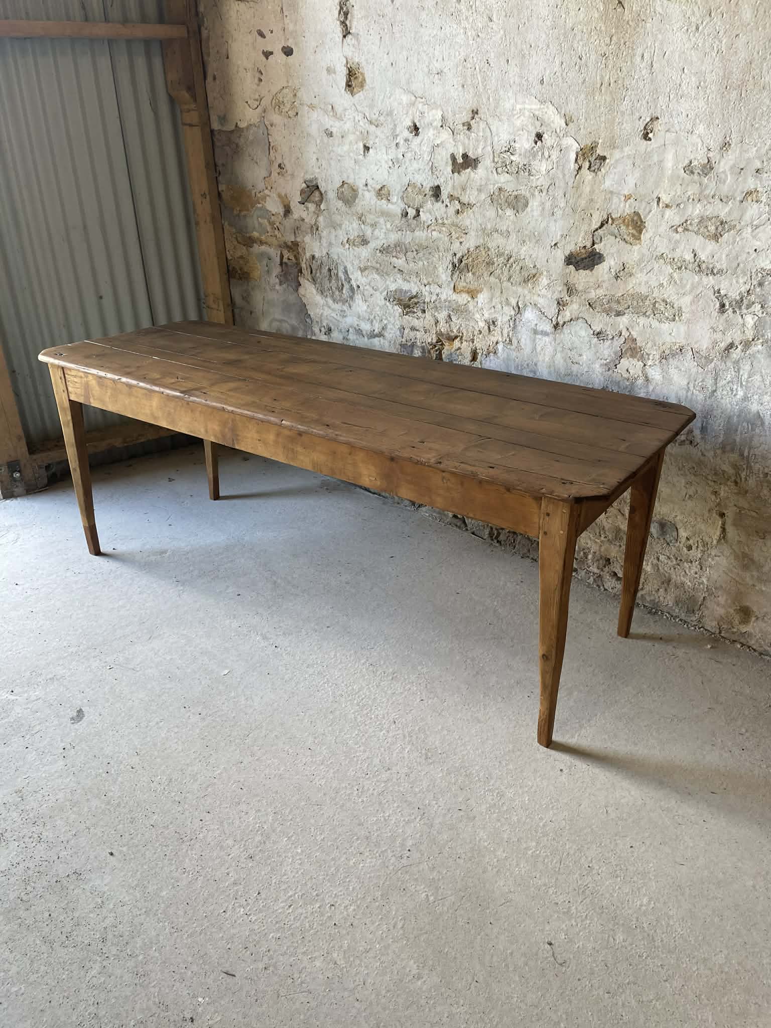 Table ancienne en bois pieds fuseaux