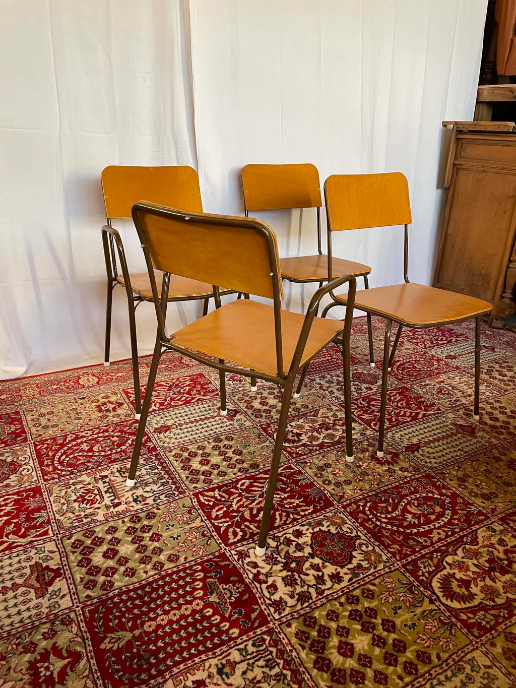 Ensemble de 2 chaises et 2 fauteuils d'école vintage – Bois et métal