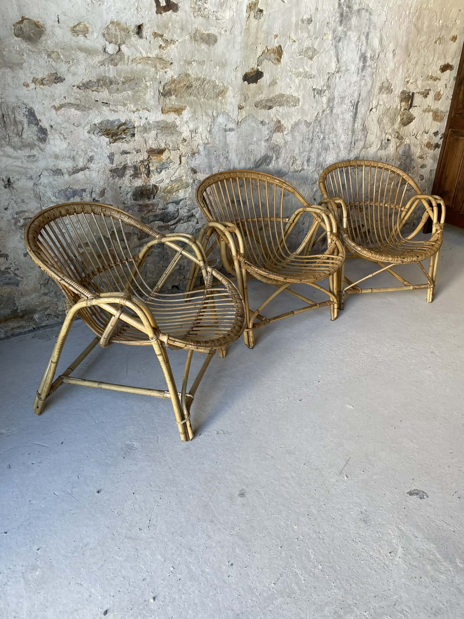 Fauteuil en osier vintage années 70
