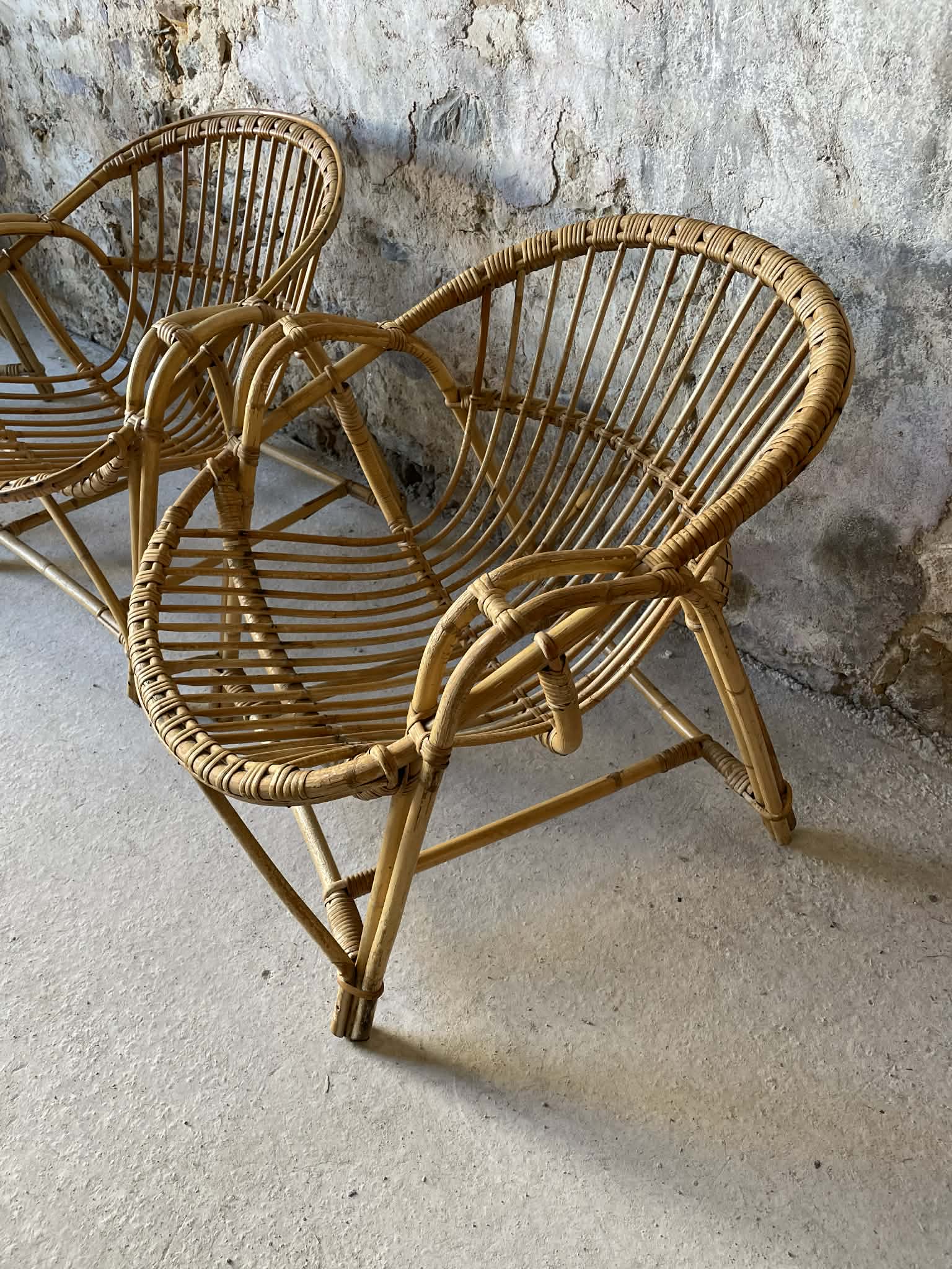 Fauteuil en osier vintage années 70