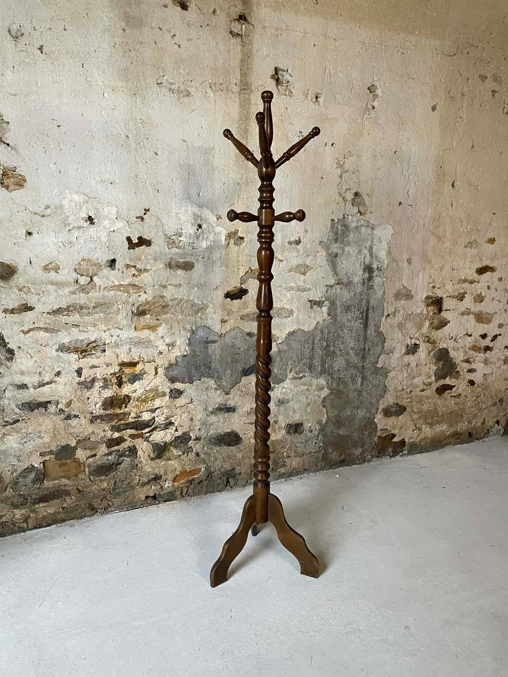 Porte-manteau ancien en bois tourné