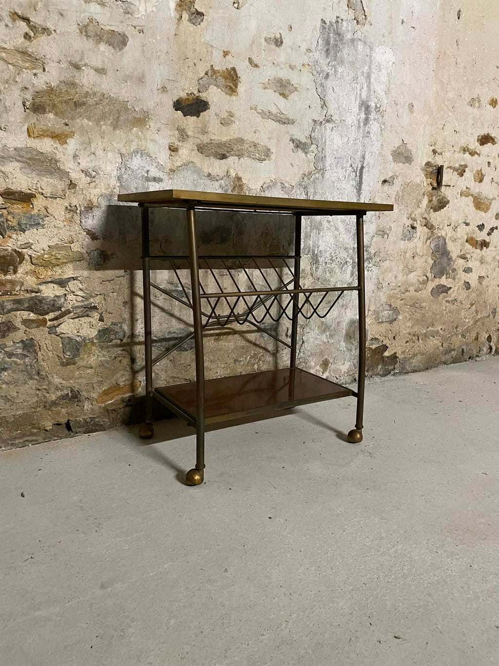 Table d’appoint vintage avec porte-revues/vinyles