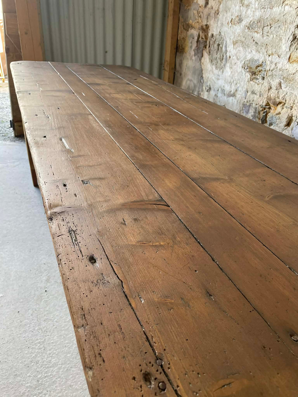 Table ancienne en bois pieds fuseaux