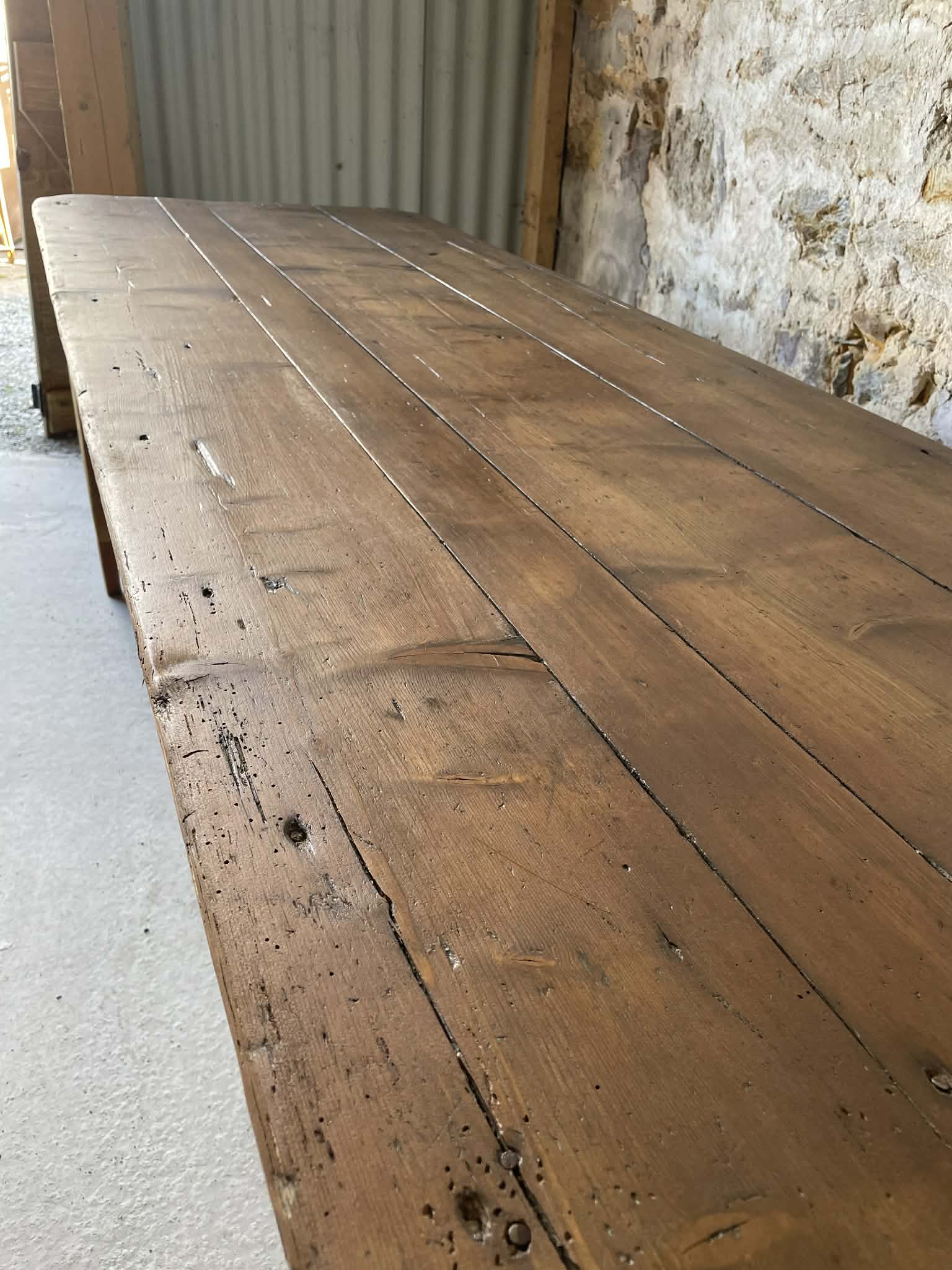 Table ancienne en bois pieds fuseaux