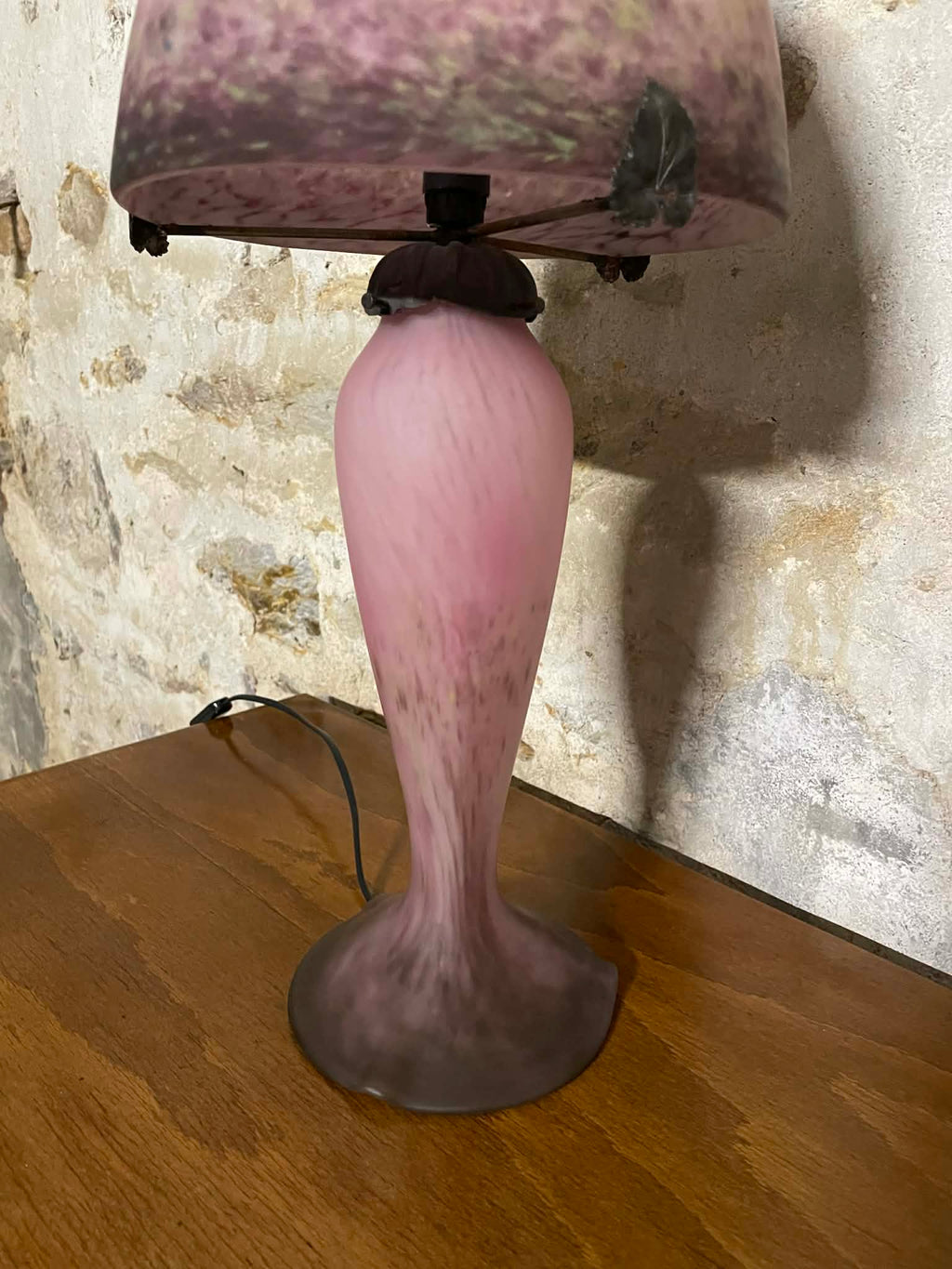 Lampe Le Verre Français en verre rose