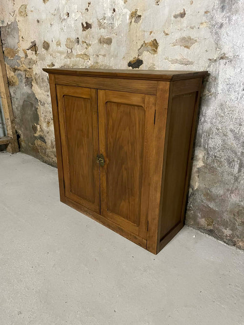 Buffet ancien style parisien