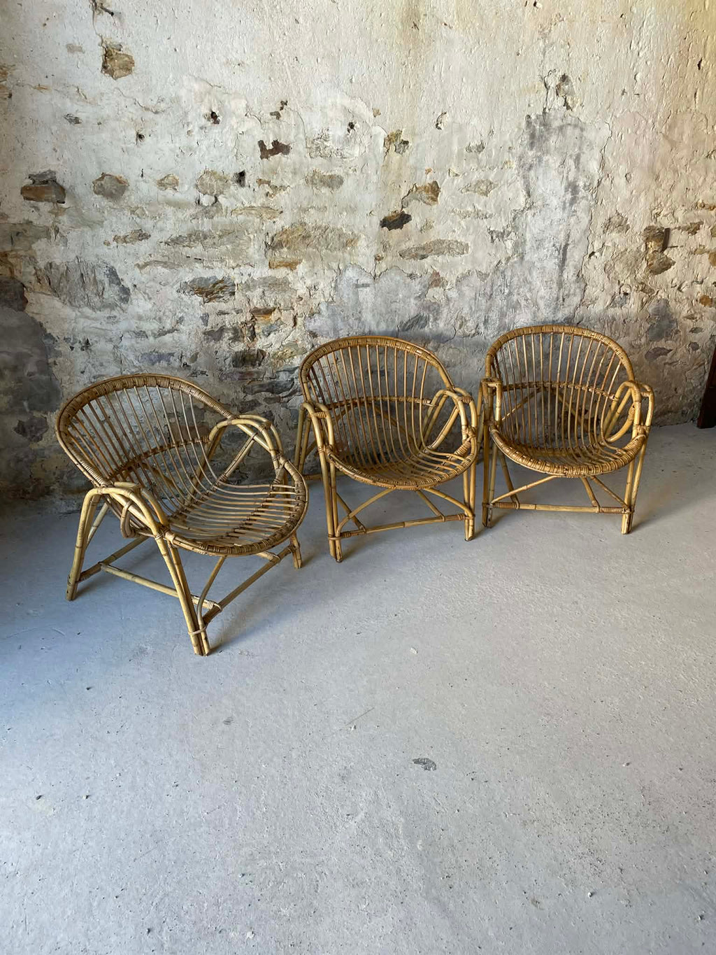 Fauteuil en osier vintage années 70