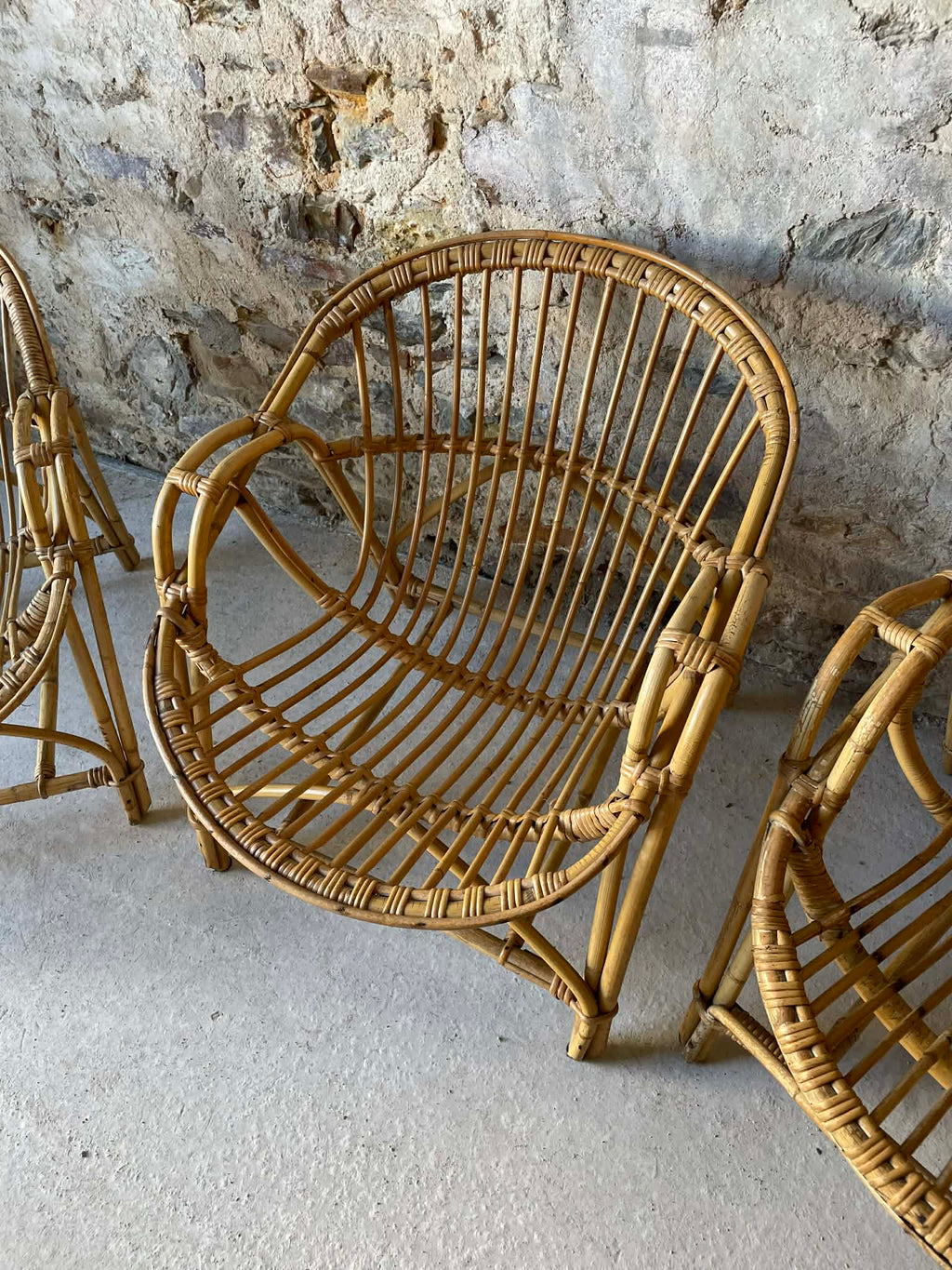 Fauteuil en osier vintage années 70