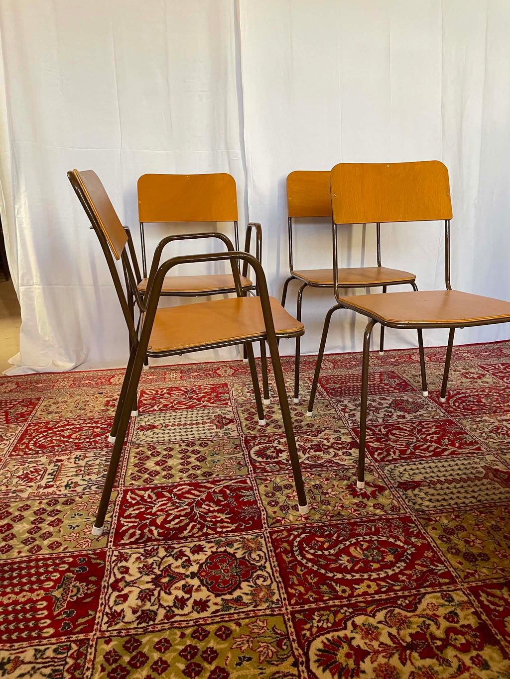 Ensemble de 2 chaises et 2 fauteuils d'école vintage – Bois et métal