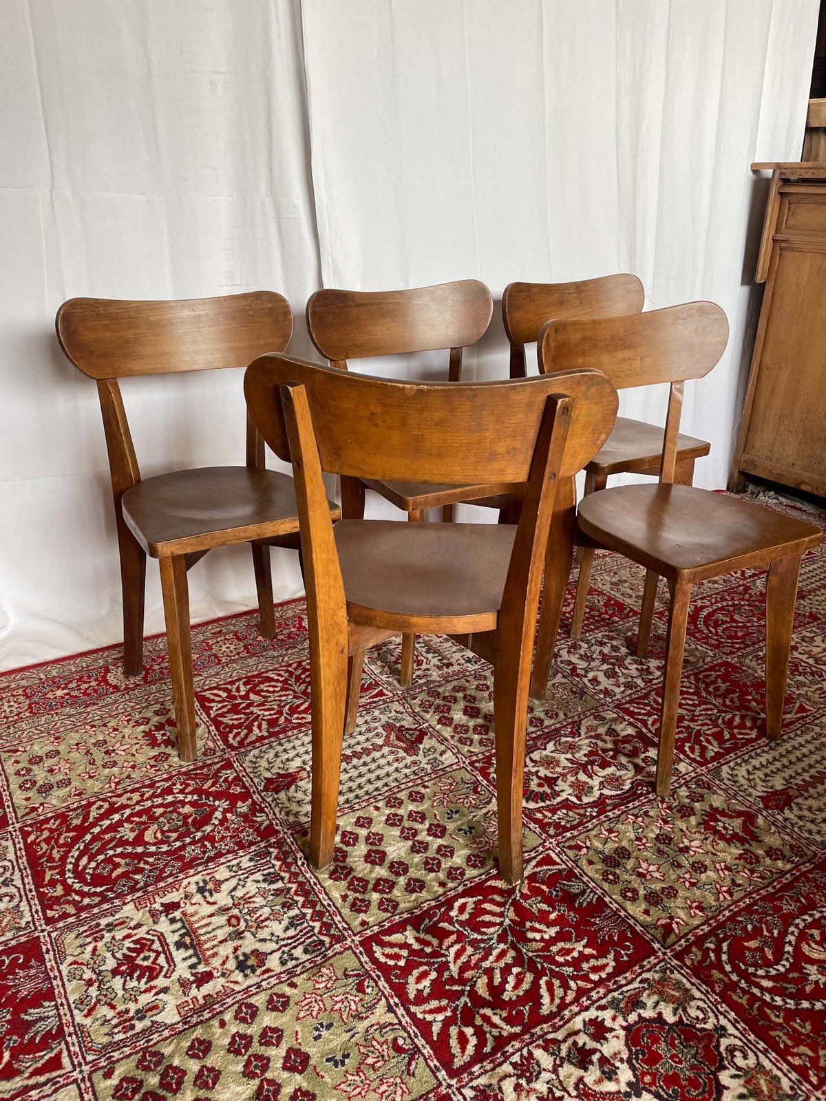 Lot de 5 chaises bistrot vintage en bois – Style Baumann