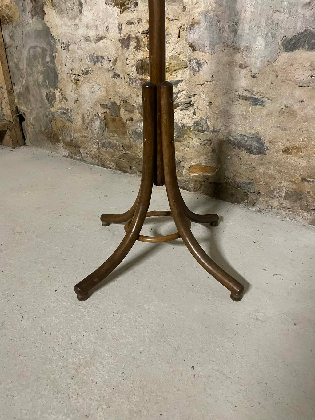 Porte-manteau bois cintré style bistrot Thonet