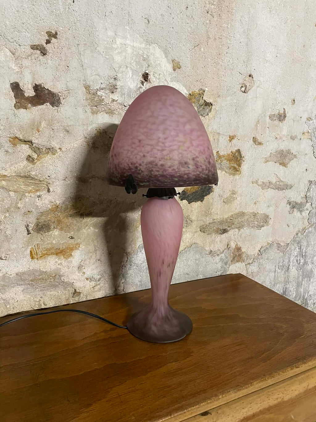 Lampe Le Verre Français en verre rose