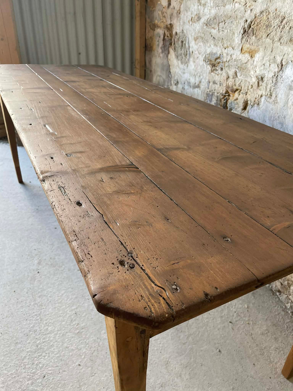 Table ancienne en bois pieds fuseaux