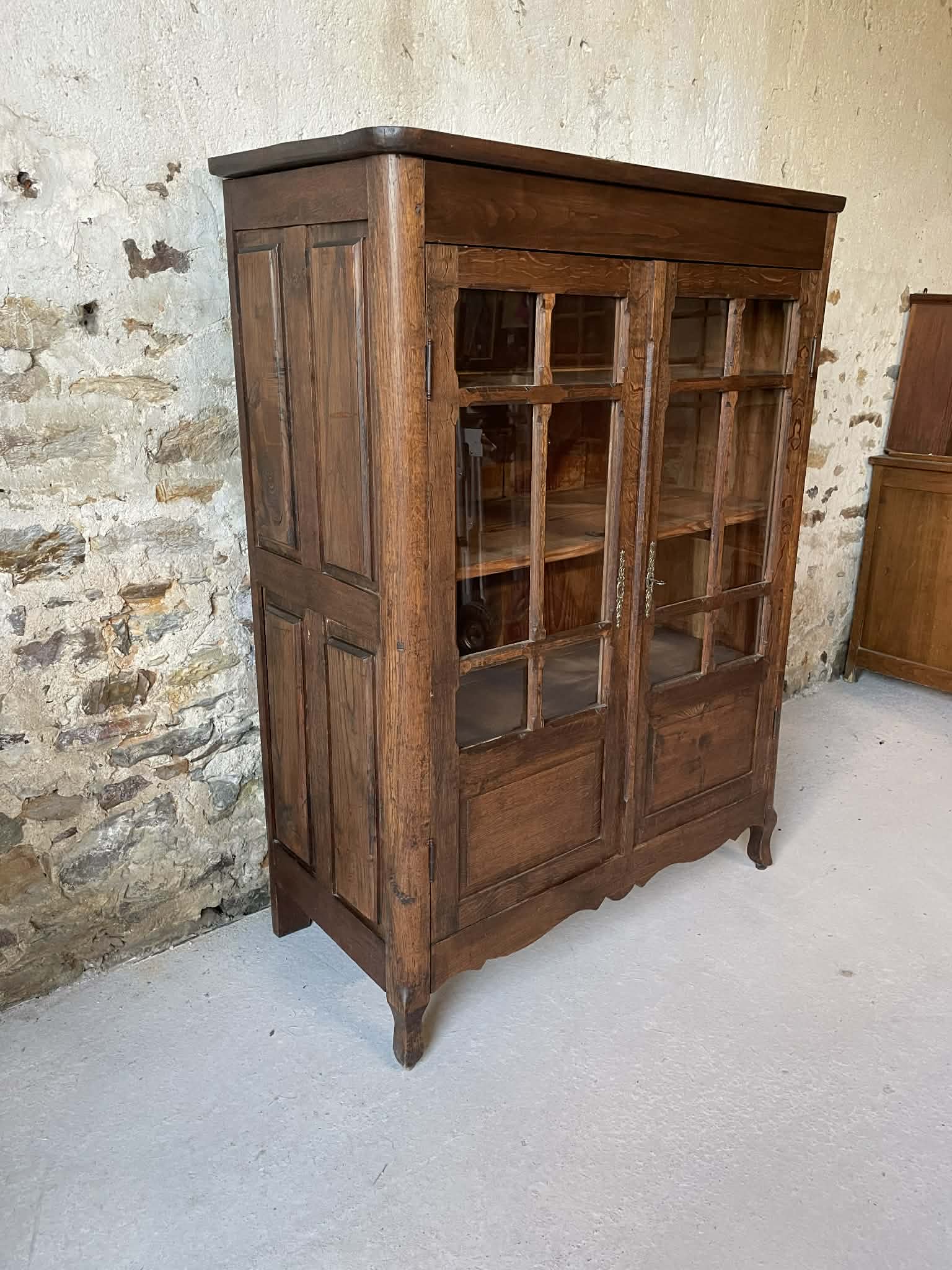 Vitrine ancienne en chêne